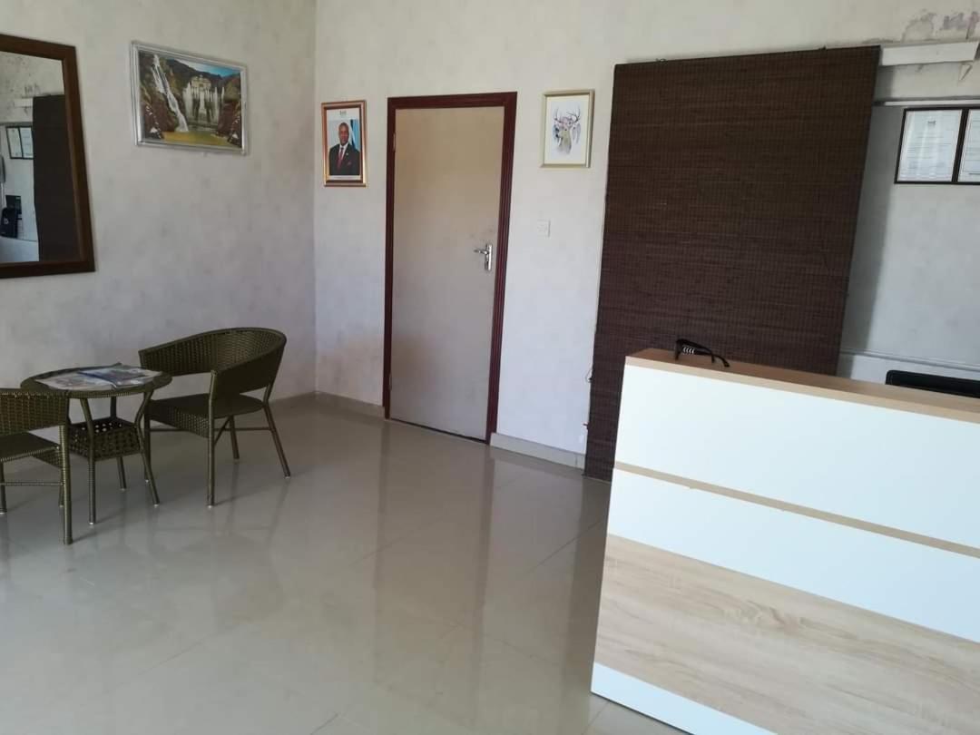 Lee Bed & Breakfast Francistown Dış mekan fotoğraf