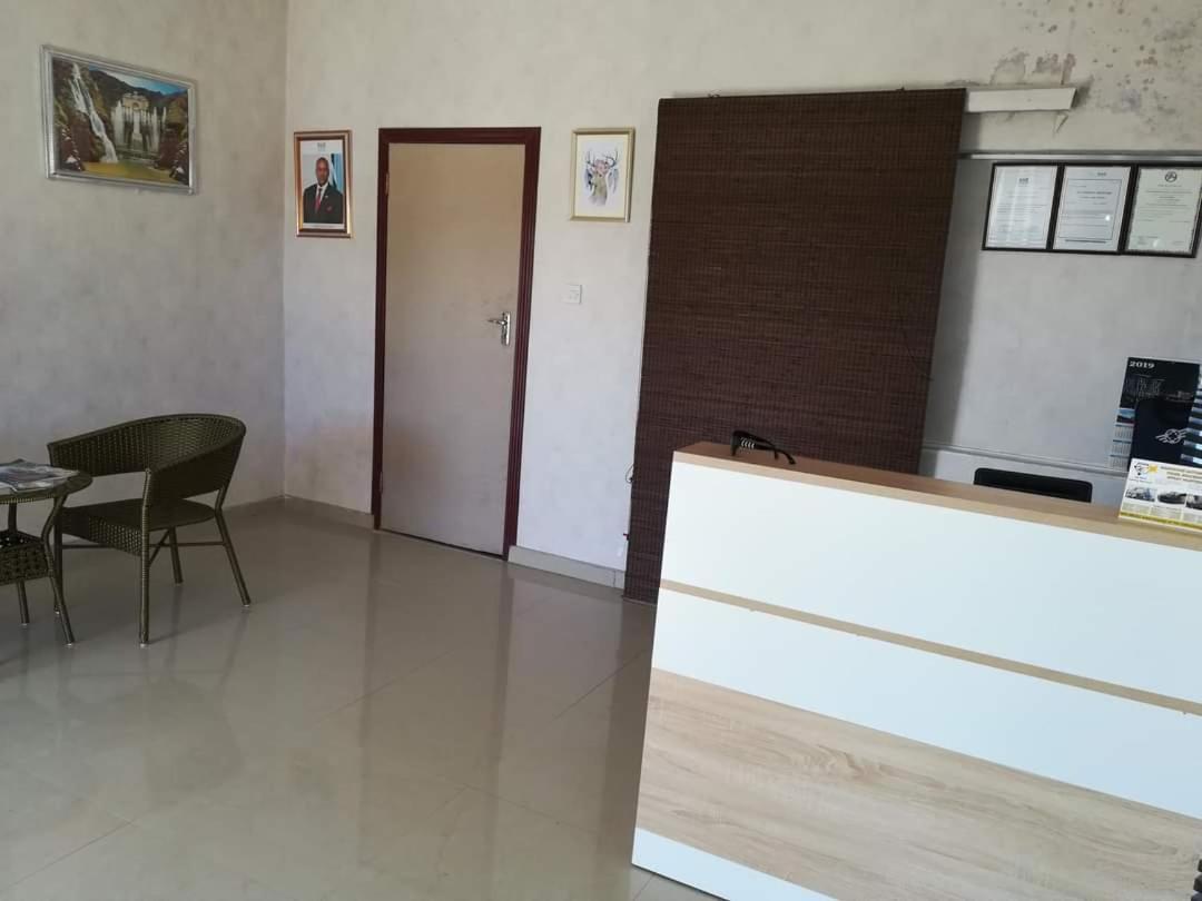 Lee Bed & Breakfast Francistown Dış mekan fotoğraf
